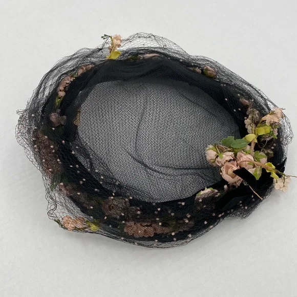 Saks Fifth Avenue | Accessories | Vintage 95s Hat Saks Fifth  display picture 2